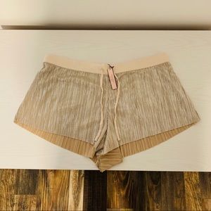 VS Lounge Shorts - Large